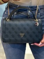 Guess - Noelle II Cnvrtble Xbody Flap - Zwart