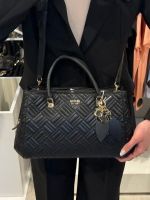 Guess - Sally Triple Comp Satchel - Zwart