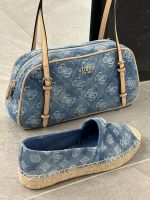 Guess - Cerelia Shoulder Satchel - Blauw