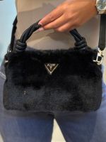 Guess - Shaida Top Handle Crossbody - Zwart