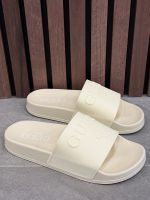 Guess - Slippers - Wit