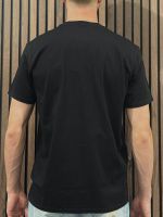 Guess - Ss Bsc Japanese Stamps Tee - Zwart