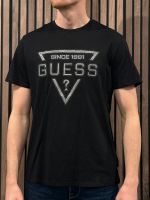 Guess - Ss Bsc Painted Triangle Tee - Zwart