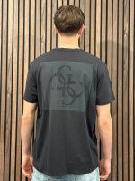 Guess - Ss Bsc Quattro G Mist Tee - Zwart