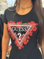 Guess - Ss Cn Flowers Triangle Tee - Zwart