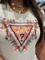 Guess - Ss Triangle Flowers Tee - Beige