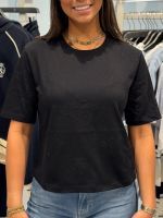 Guess Active - Peony Aop Embroidery Boxy Tee - Zwart