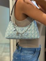 Guess - Everlee Top Zip Shoulder Bag - Blauw