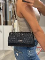 Guess - Betula Convertible Xbody Flap - Zwart