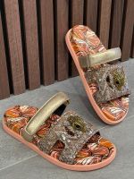 Kurt Geiger - Eagle Cut Out Sandal - Bruin