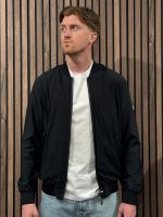 Mark Up - Bomber - Zwart