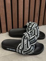 Moschino - Slippers - Zwart