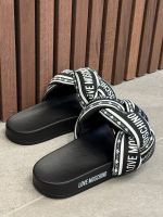 Moschino - Slippers - Zwart