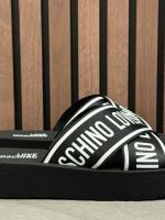 Moschino - Slippers - Zwart