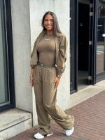 Unique The Label - Giselle Short Sleeve - Olive