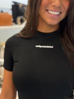 Unique The Label - Robyn Short Sleeve - Zwart