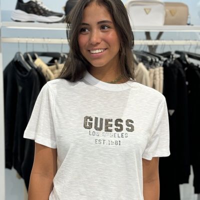 Guess - Ss Cn Pyramide Studs Tee - Wit