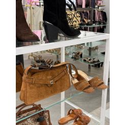Guess - Ella shoulder Bag - Cognac