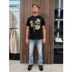 Guess - Ss Bsc Japanese Stamps Tee - Zwart
