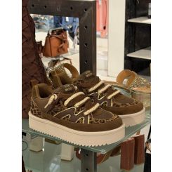 Steve Madden - Umpire - Bruin