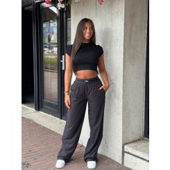 Unique The Label - Gill Crop Tee - Zwart